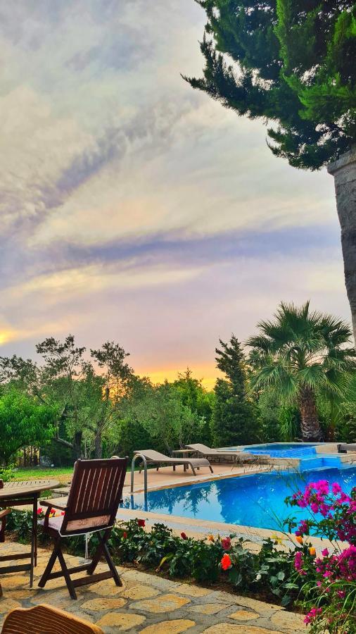 Bir Dem Urla Hotel Buitenkant foto